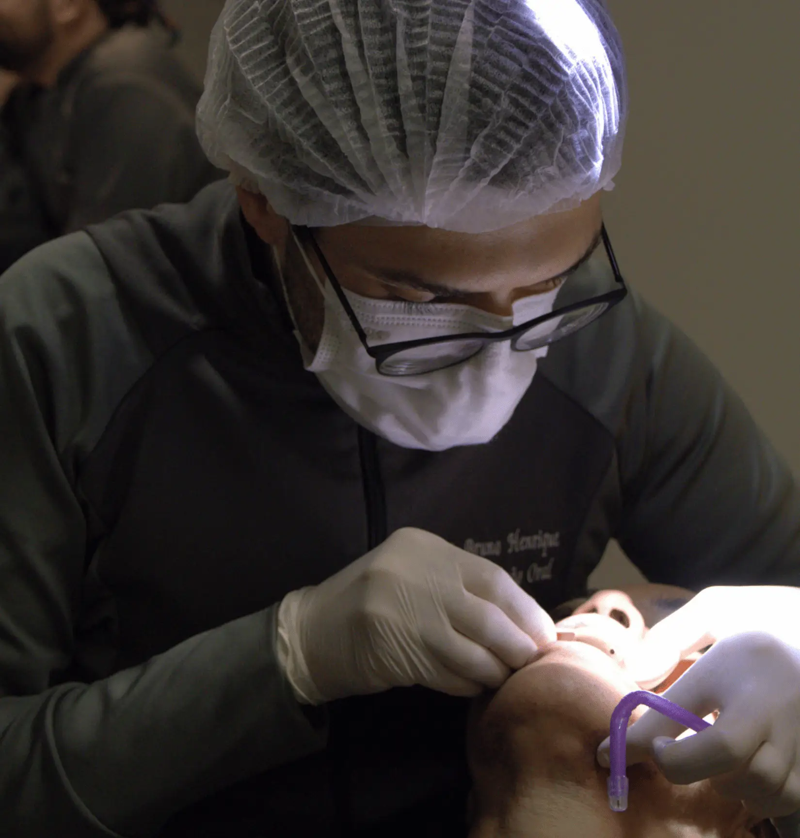 Caso real de clareamento com orientação profissional 3